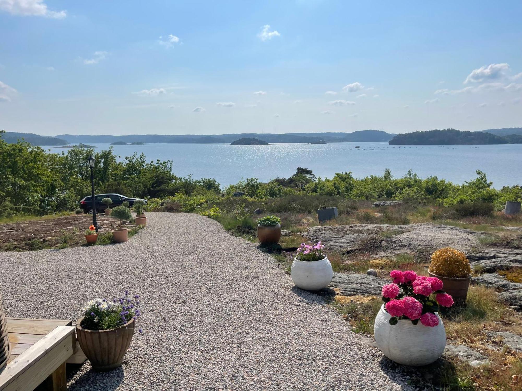 Seaside Dream With Jetty & Guest Cottage Ljungskile Eksteriør billede